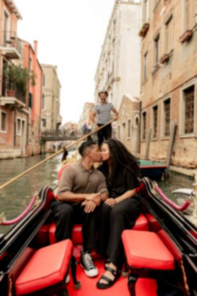 Surprise Proposal by a Canal Bridge in Venice - 13