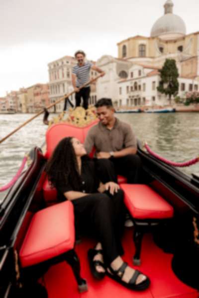 Surprise Proposal by a Canal Bridge in Venice - 19